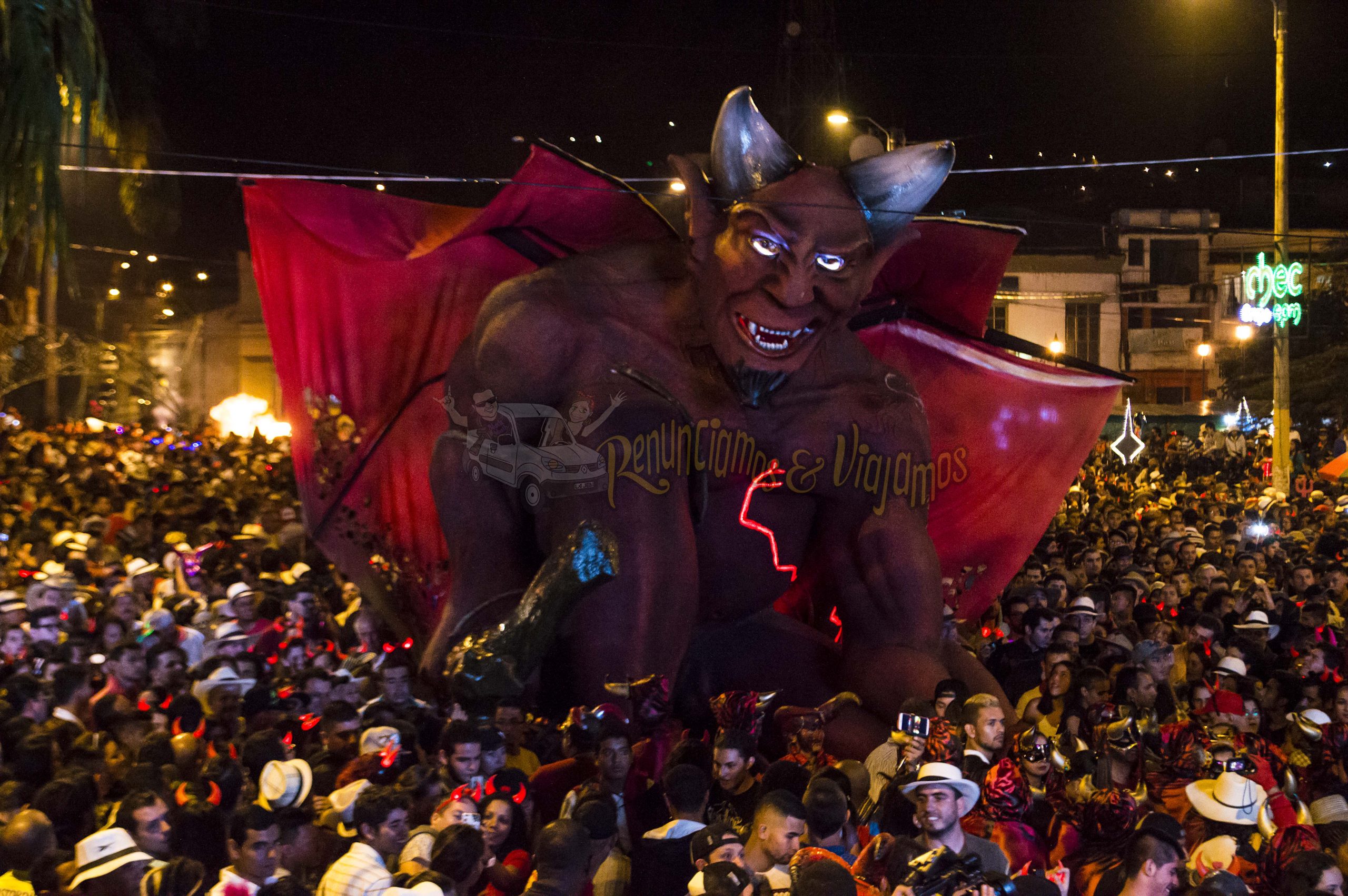 Entrada del diablo Carnaval de Riosucio 2017 Colombia Renunciamos y